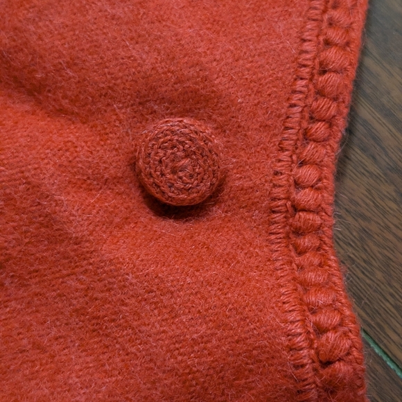 Vintage alpaca 100% wool bright red poncho coat sweater wrap throw made in Peru - Picture 6 of 11
